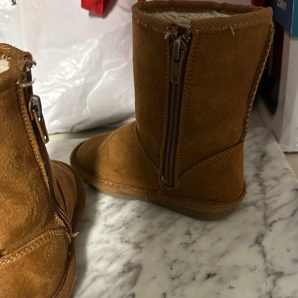 Harper Canyon Kids Brown Suede Fleece-Lined Boots